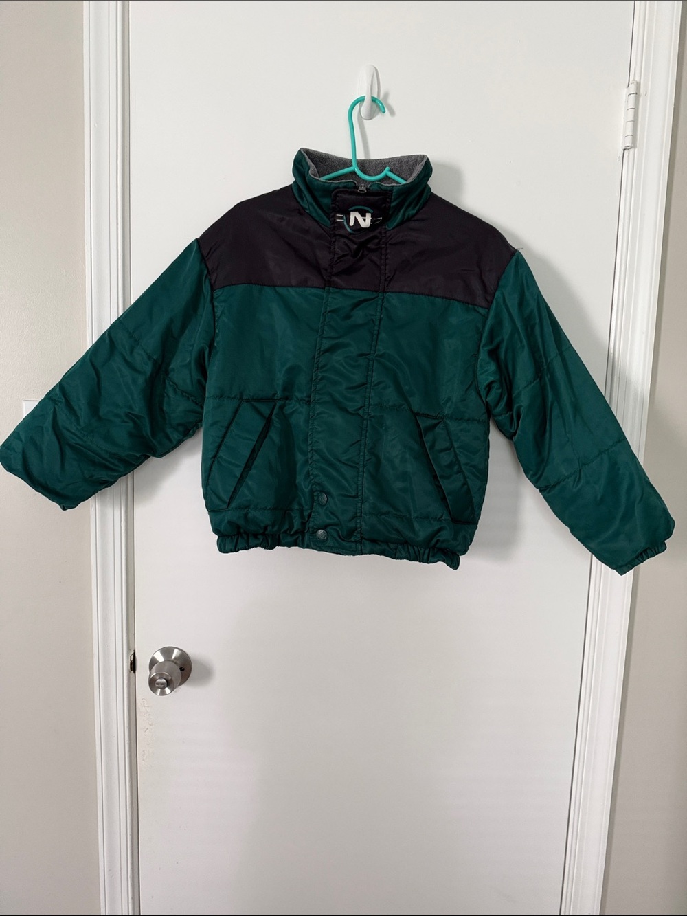Nautica Teal and Black Kids Puffer vintage biJacket